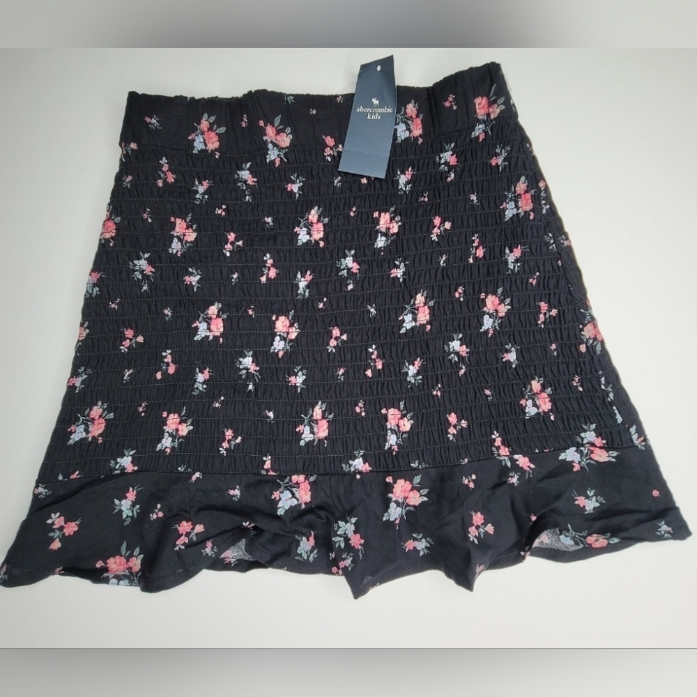 NWT Abercrombie Kids high rise soft mini skirt 9/10